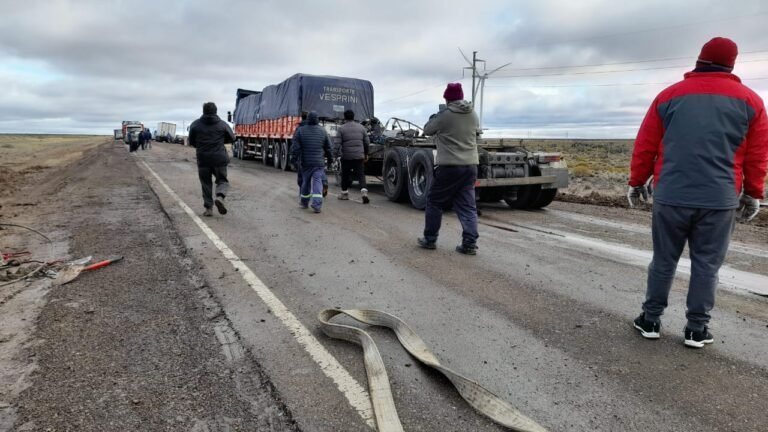Tres camiones protagonizaron un choque en cadena en Ruta N°3