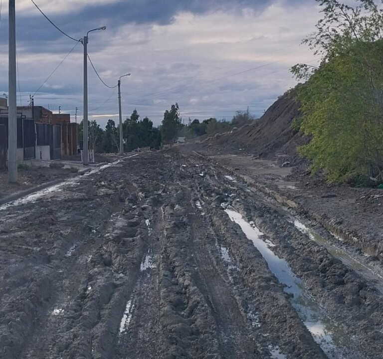 Vecinos de Fracción 14 y 15 reclaman obras inconclusas: “Vamos a quedar nuevamente aislados”