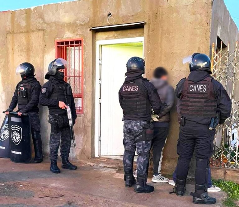 Detuvieron a un hombre que le disparó en el rostro a una joven