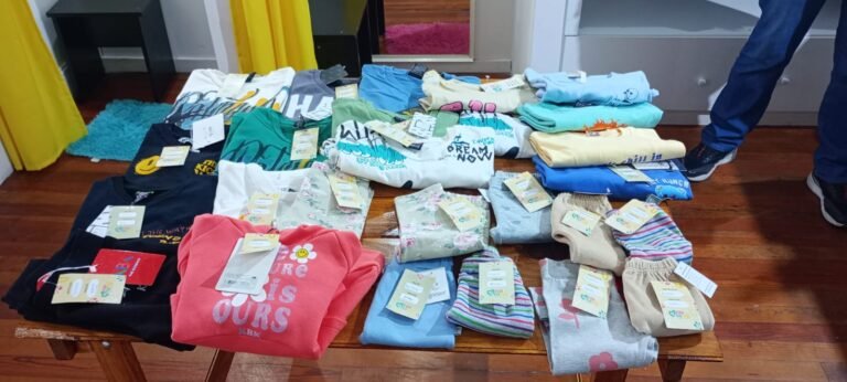 Robó casi $500.000 en ropa de bebés y niños