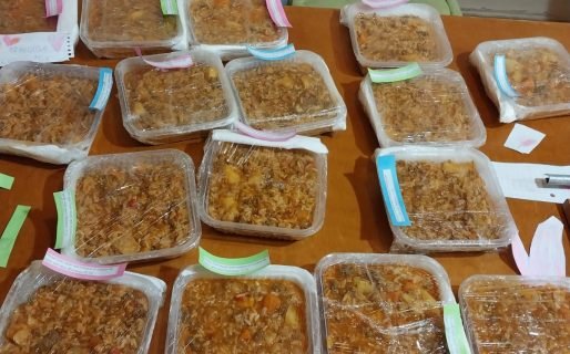 Un Centro Cristiano reparte viandas para los damnificados por las lluvias