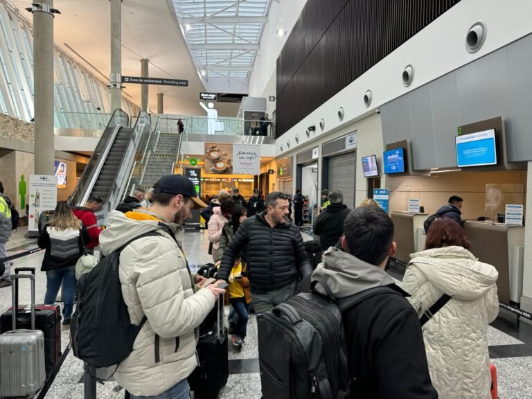 Un paro de 24 horas afectará vuelos en Argentina desde este viernes