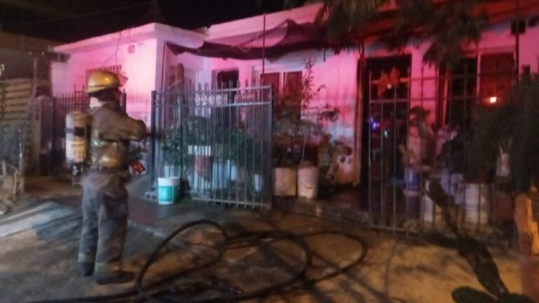Estaba con amigos cuando se empezó a prender fuego la casa: hay dos heridos de gravedad