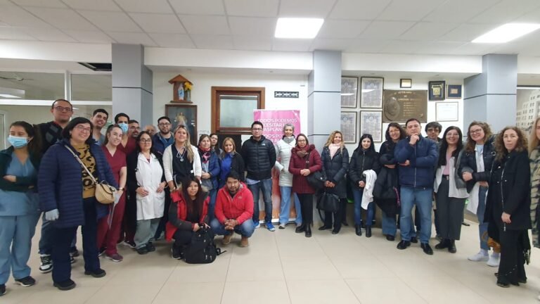 “Tenemos salarios bajos, hace tres meses que no cobramos y muchos médicos deciden irse”