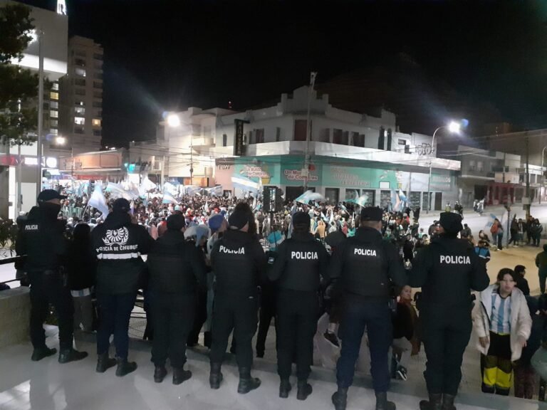 Cerca de 10 mil personas festejaron en el centro y no se registraron incidentes