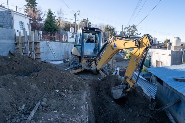 Se ejecutan tres obras importantes para los vecinos del barrio Jorge Newbery