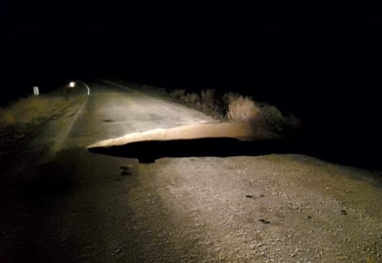 Corte en Ruta N°26 entre Sarmiento y el empalme con la Ruta N40