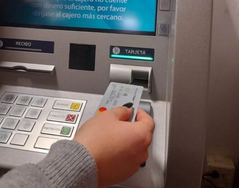 Depositarán el lunes 5 los haberes de agentes públicos y jubilados de la provincia