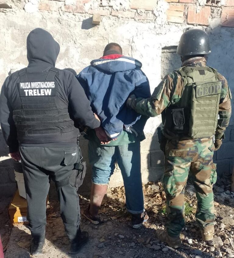 Detuvieron a dos personas por un intento de homicidio y un ataque con arma blanca