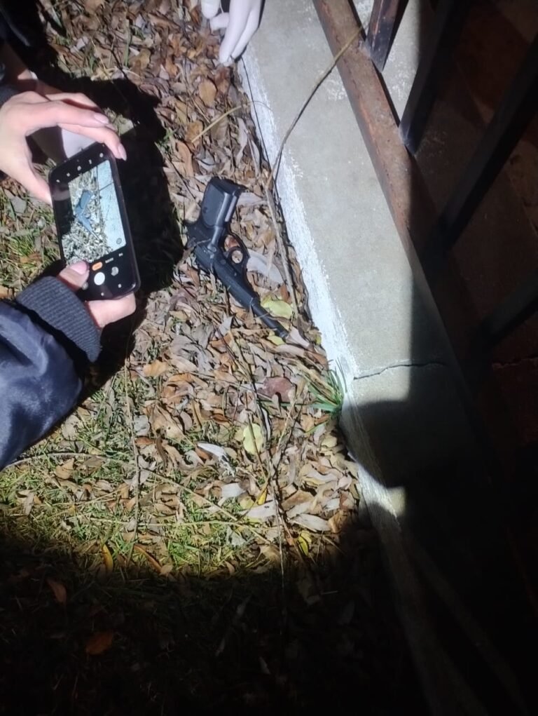 Avisaron de una pelea callejera y encontraron un arma de fuego