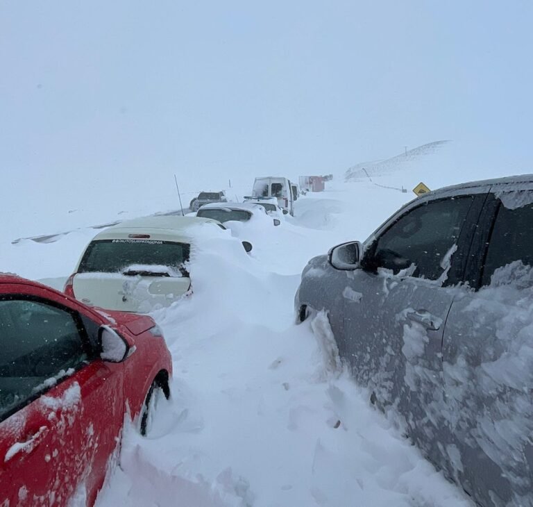 La ola polar no da tregua: ya son tres las personas perdidas en la nieve