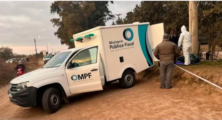 Un hombre intentó robar cables a un costado de la ruta y murió tras recibir una descarga eléctrica