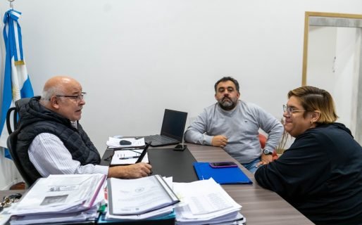 Avanzan en los trabajos de señalización y reordenamiento en el barrio El Atardecer