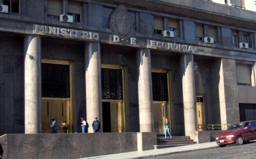 El Gobierno ordenó reducir el consumo de luz en todos los edificios públicos