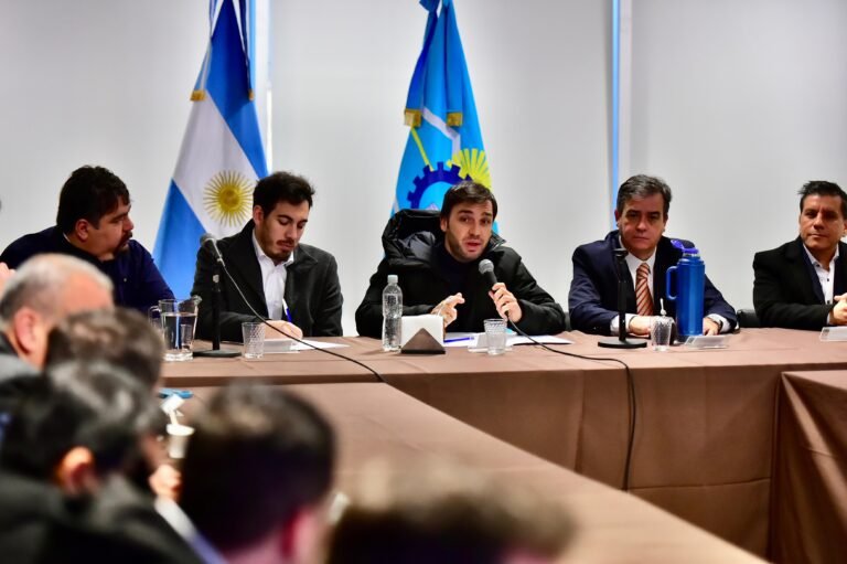 Junto a Larreta, Torres presentó el plan de gobierno para el segundo semestre