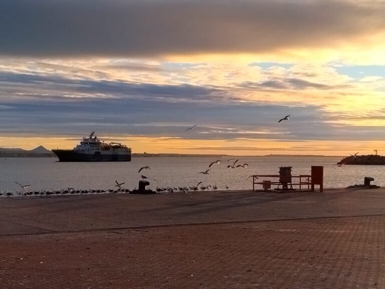 Martes ventoso con descenso de la temperatura