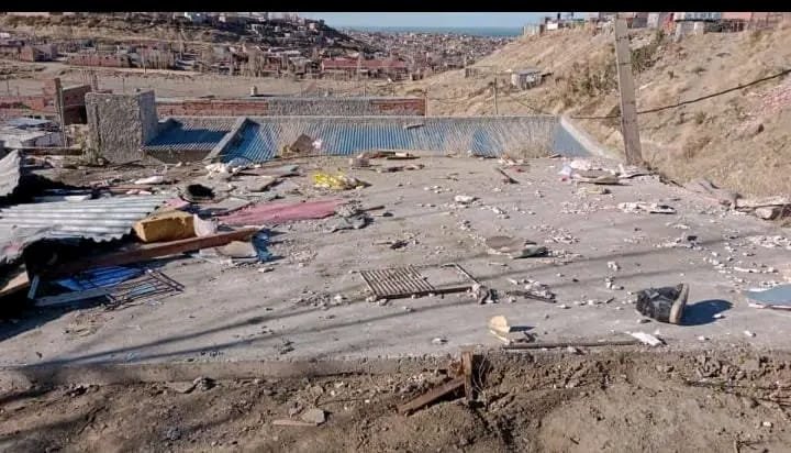Perdió su casa hace un año por el temporal de viento y necesita ayuda para reconstruirla