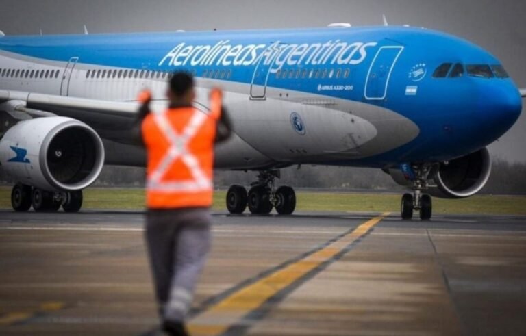 Aerolíneas Argentinas dio de baja una ruta que incluía a Comodoro