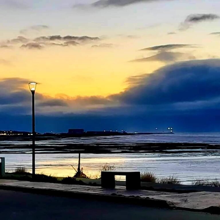 Domingo con cielo parcialmente nublado