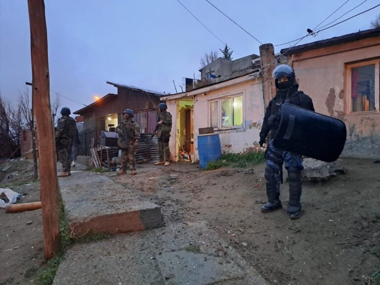 A punta de pistola robaron 200 mil pesos de un comercio