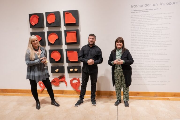 Muestra de arte de Adriana Vázquez y Cámara de Tango este fin de semana en Rada Tilly
