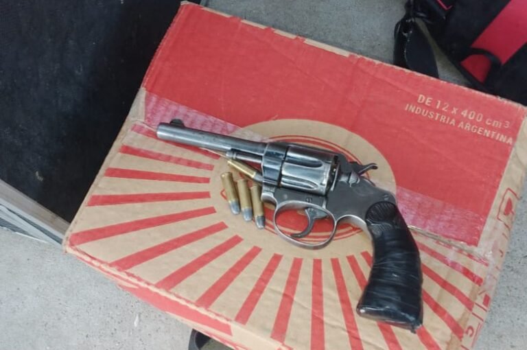 Un menor de 15 años llevaba un arma escondida en su campera por el Pietrobelli