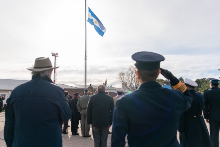 Comodoro celebró el 112° aniversario de la Fuerza Aérea