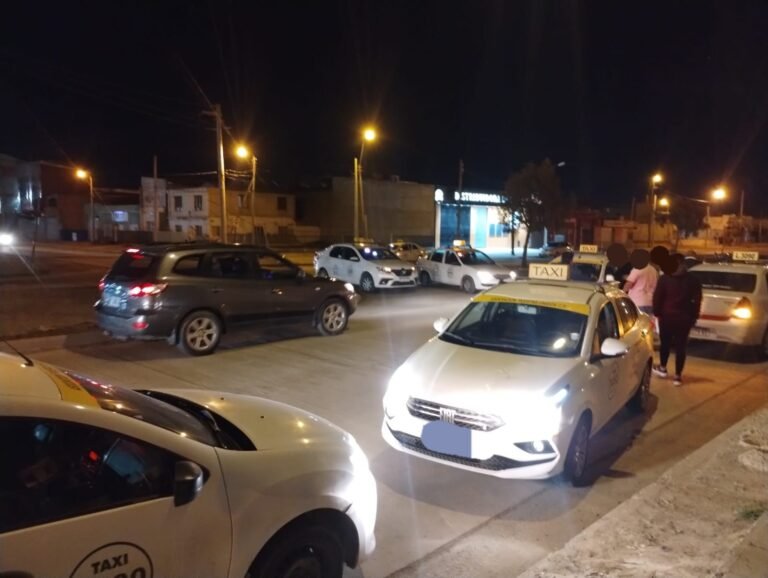 Estaba borracha, le dijo al taxista que iba a las 1008 y no quería pagar el viaje