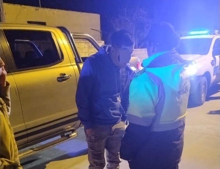 Manejaba su camioneta borracho e iba a contramano haciendo maniobras peligrosas