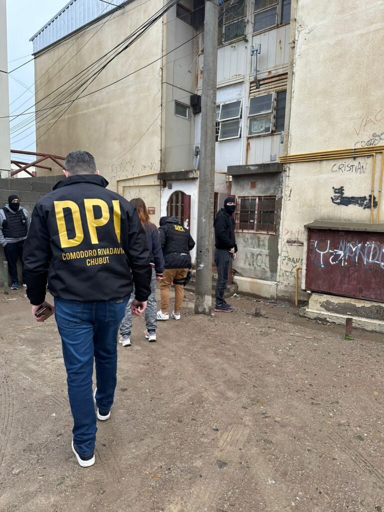 Allanamientos en las 1008: no hubo detenidos porque la Justicia no lo autorizó