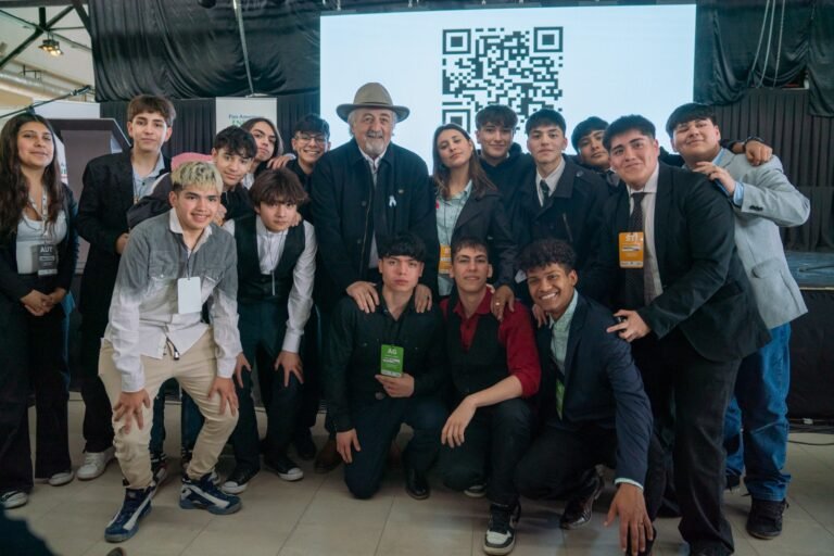 El Municipio acompañó el acto de clausura de la 7ª edición del programa “Uniendo Metas”