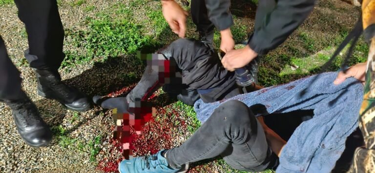 Le dispararon a un hombre en una plaza y está internado en el Hospital Regional 