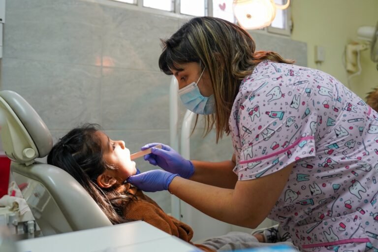 El trailer de salud se traslada al Quirno Costa y suma pediatría