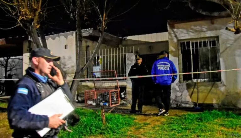 Un hombre roció con nafta y prendió fuego a su hermana tras una pelea por una herencia familiar