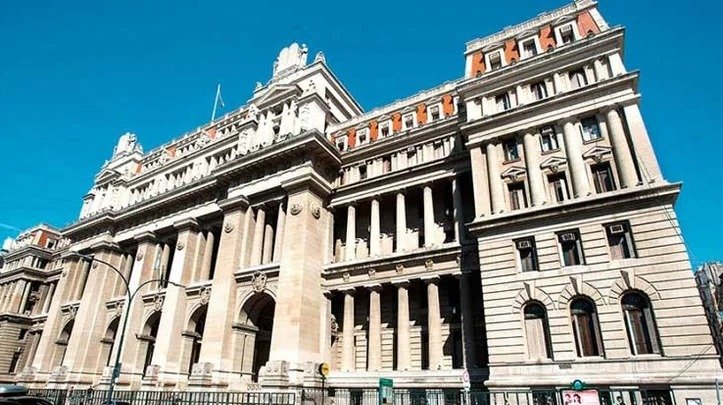 La Corte Suprema de la Nación revocó la condena de un hombre acusado de homicidio en Comodoro