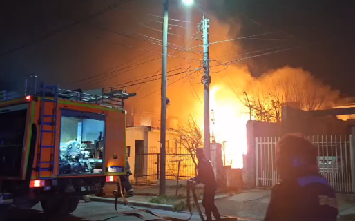 Se olvidó una hornalla prendida y ocasionó el incendio de tres viviendas