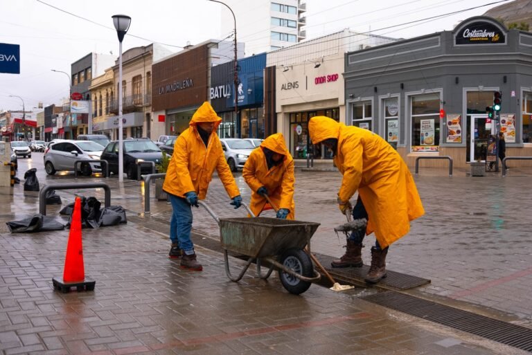 Operativo preventivo por intensas lluvias este fin de semana: “Va a caer más agua que el otro día”