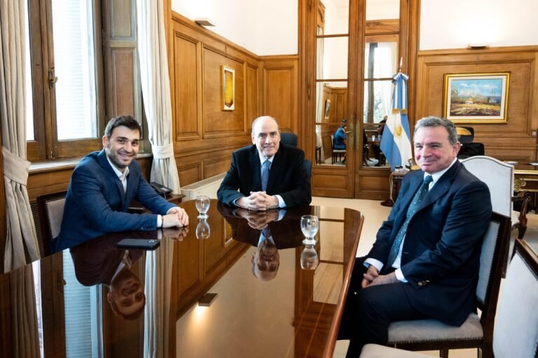 Torres anunció un millonario plan de inversión para el desarrollo energético de Chubut