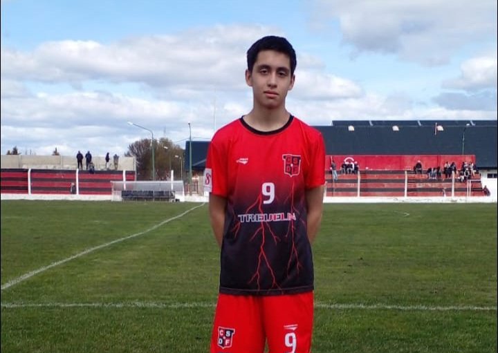 Fue seleccionado para probarse en Italia y pide ayuda para poder cumplir su sueño