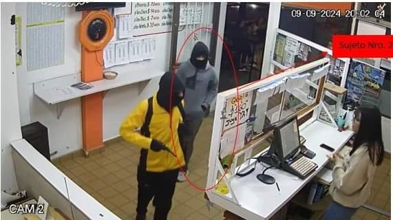 A punta de pistola, dos hermanos menores de edad robaron varios comercios 