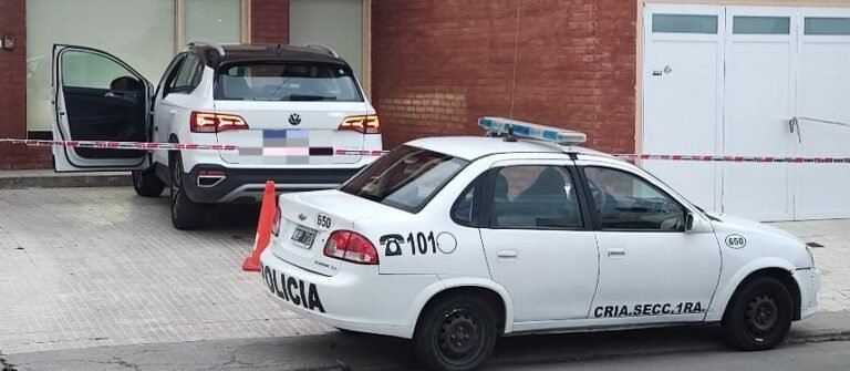 Tras amenazar a su madre con un arma huyó a Caleta Olivia