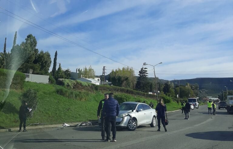 Fuerte choque en la curva del Chalet Huergo