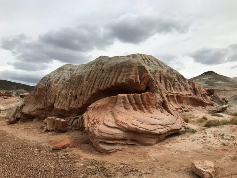Rocas Coloradas, una experiencia única para pedalear en la inmensidad patagónica