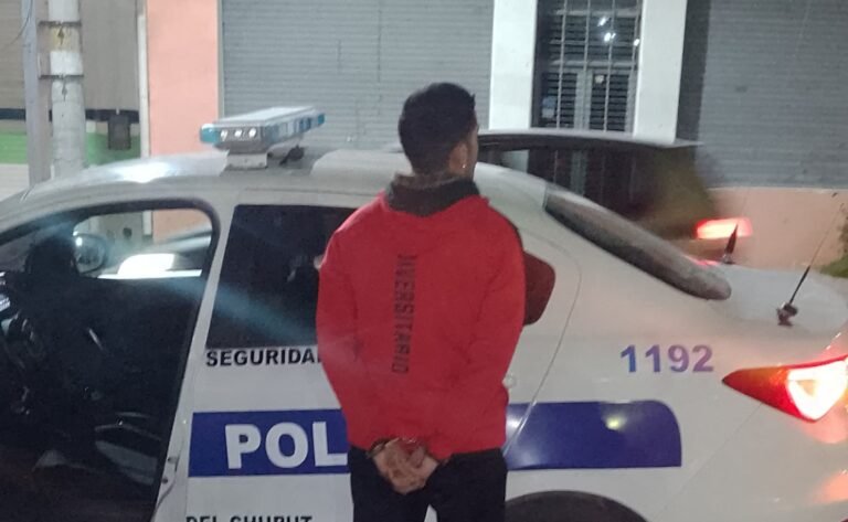 Tenía pedido de captura vigente y lo atraparon por robar cañas de pescar