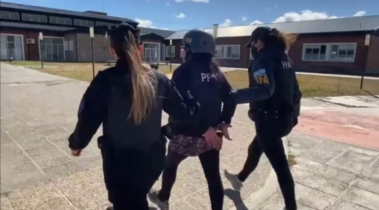 Detuvieron en Chubut a la prima de Jones Huala, imputada en la causa por usurpaciones en Villa Mascardi