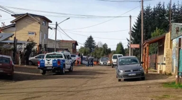 Matan a un joven tras clavarle un hierro en el pecho y una mujer es la principal sospechosa