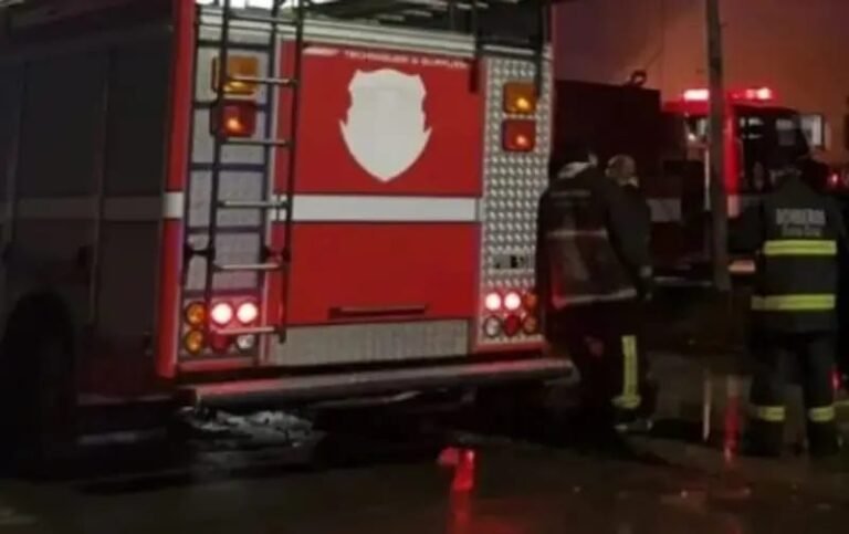 Se prendió fuego un colectivo y las pérdidas fueron totales