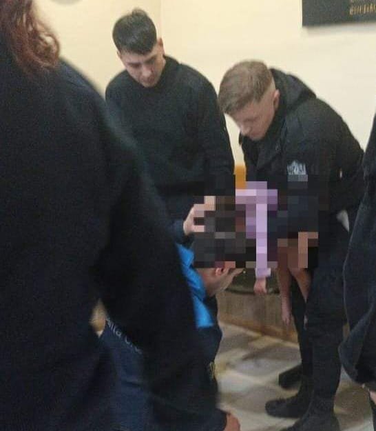 Personal policial salvó la vida de una niña de 2 años que se estaba ahogando