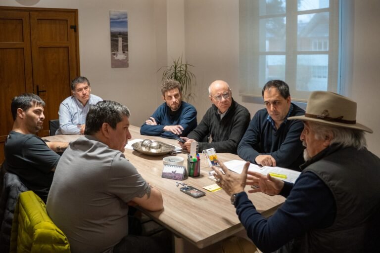 Ejecutan y planifican obras públicas que emplearán a más de 350 trabajadores