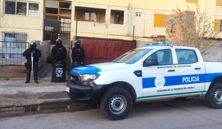 Secuestraron un vehículo vinculado con el robo a una concesionaria en Rawson